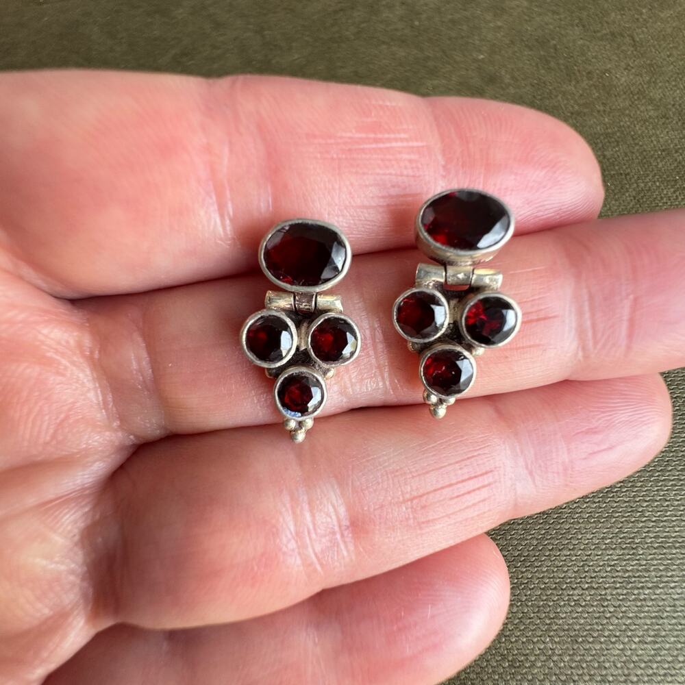 Vintage Cluster of 4 Faceted Garnet 925 Sterling Drop Earrings
